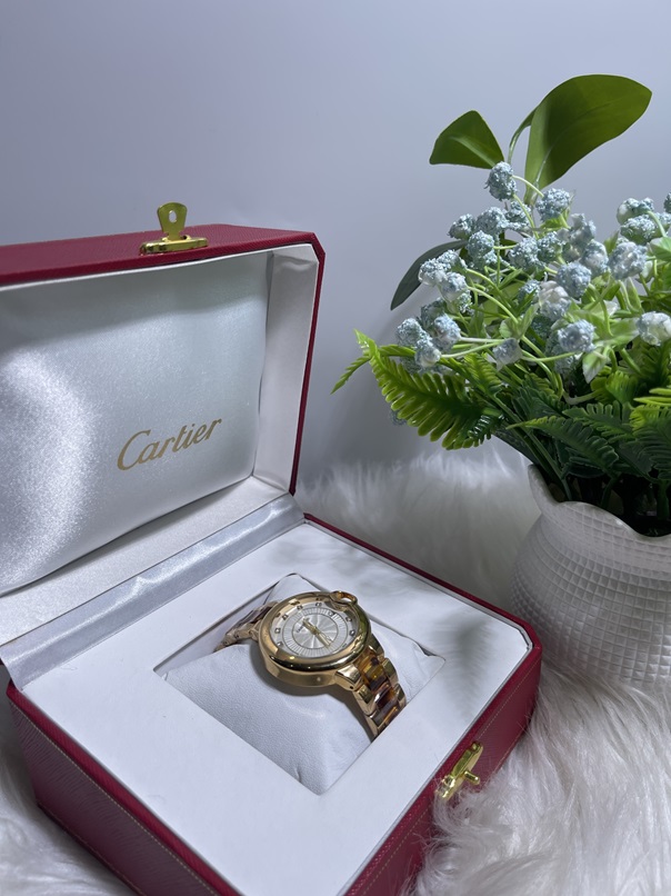 Cartier Gold  - Round