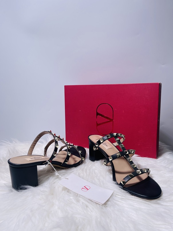 Valentino Heel - Size 39 - Black