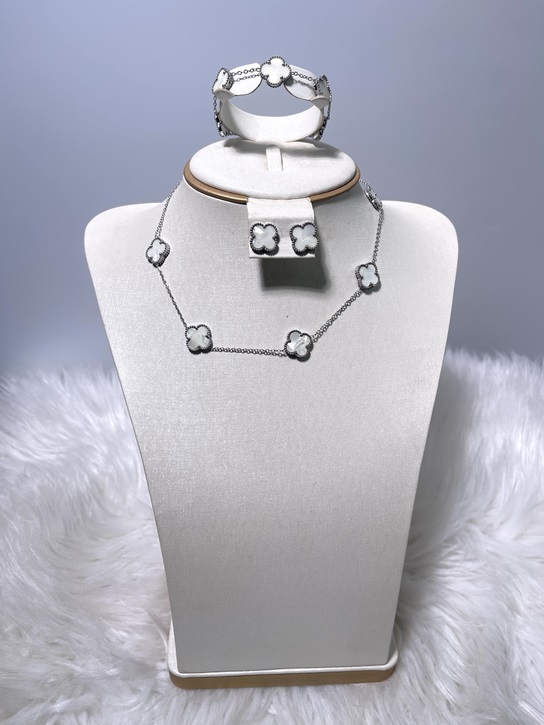 Van Cleef Set - White Color