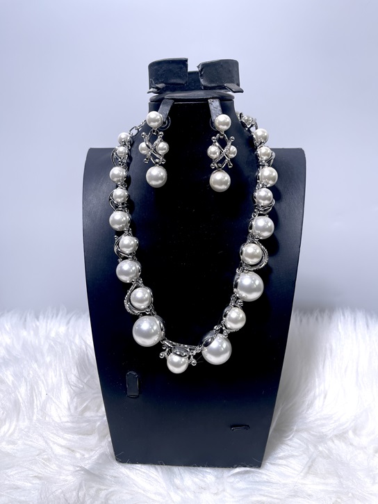 Venus High Quality Necklace - White