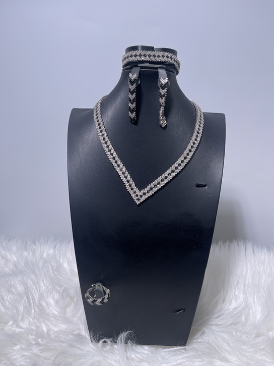 Zirconia Fashion Set - Silver and Black